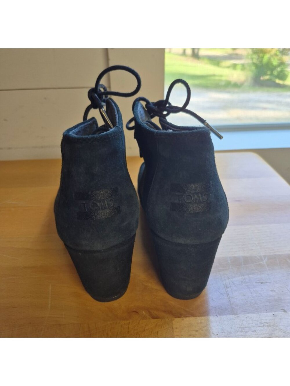 Toms Black Suede Wedge Ankle Booties With Lace-Up Detail Womens Shoes Size 9.5 - Picture 6 of 8